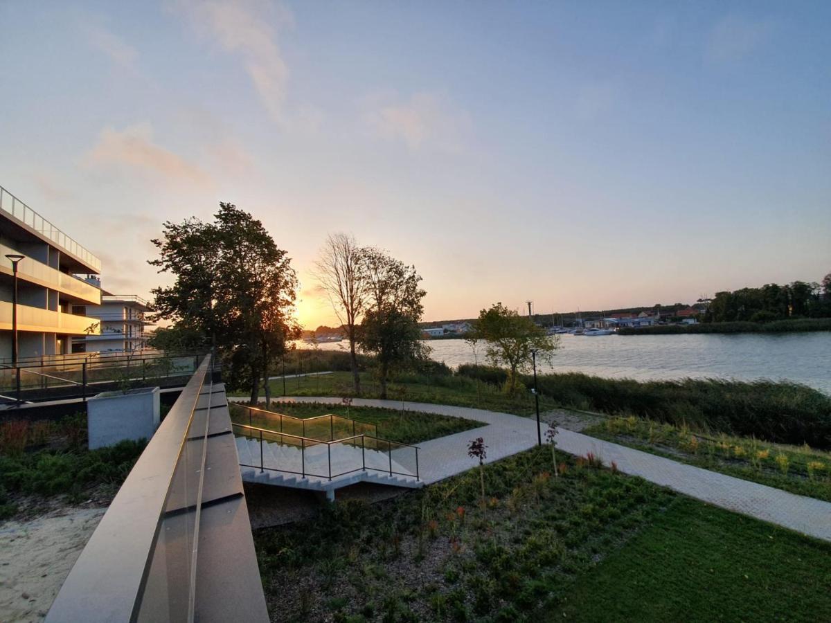 Апартаменты Apartament Perla Zachodu View & Spa Sagaris Дзивнув Экстерьер фото